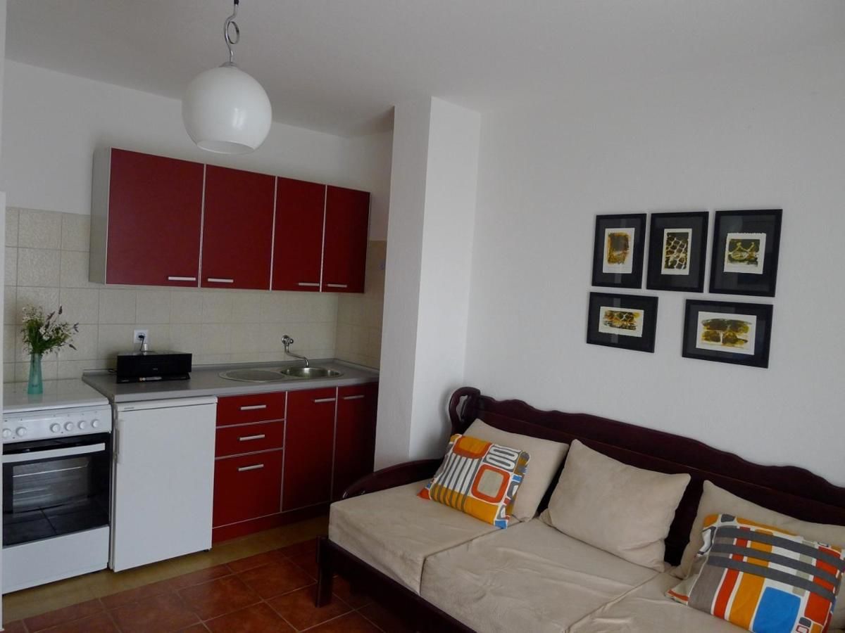 Апартаменты Apartments Maslina Свети-Стефан